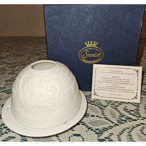Sorelle Fine Porcelain Votive Tea Light Candle Holder with a Christmas Scene
